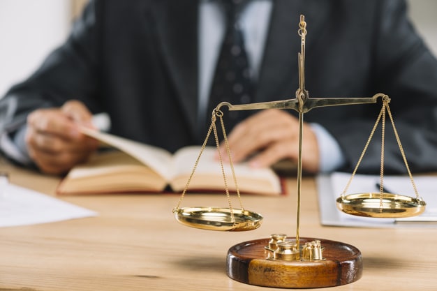 وکیل شدن